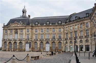 Place de la Bourse (Place Royale)