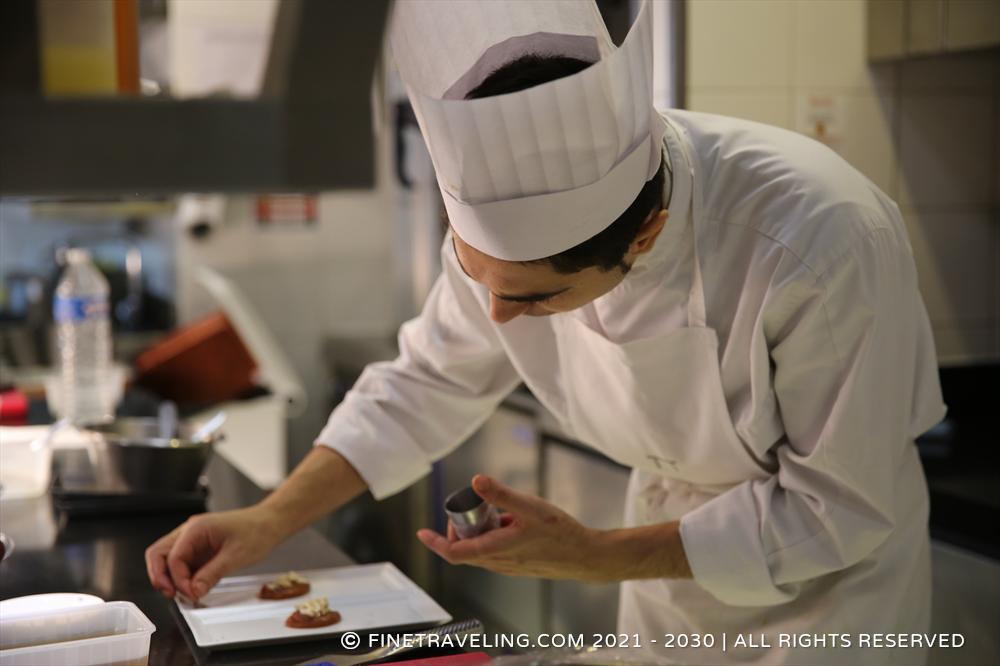 Do restaurants have an auto pilot? - Fine Traveling