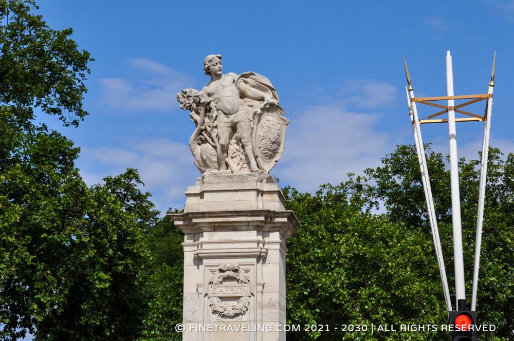 Buckingham Palace - Things to do in London - Fine Traveling